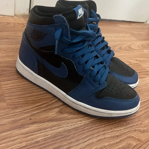 Jordan 1’s - Picture 3 of 3